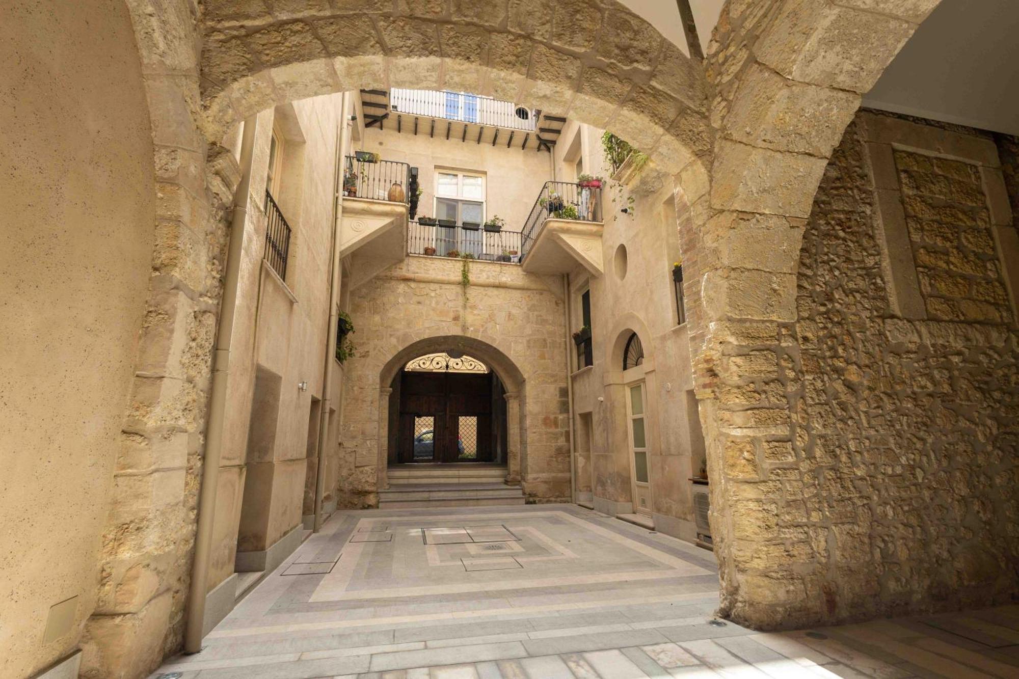 Tomasi Apartment Palermo Buitenkant foto